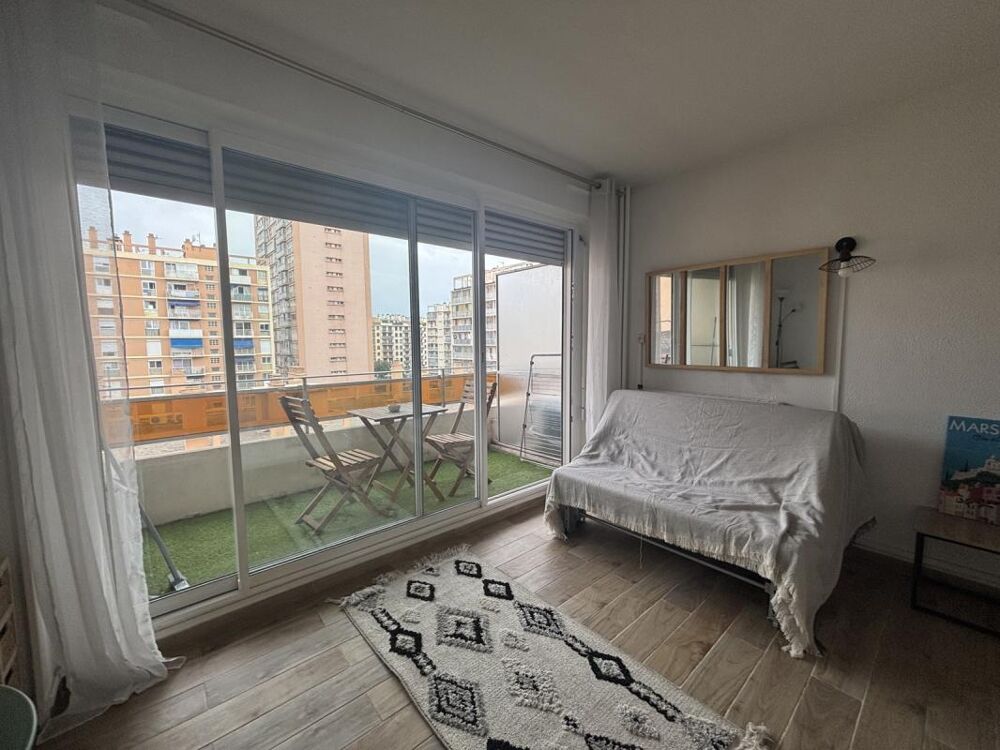 Location Appartement Studio meublé avec terrasse et climatisation – Proximité Faculté de Médecine Marseille 5