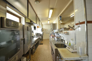  Immeuble à vendre 15 + pièces 356 m²
