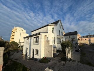  Immeuble à vendre 12 pièces 193 m²