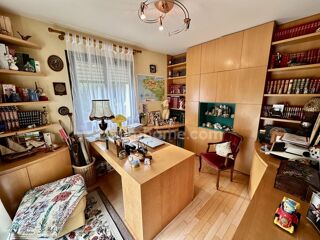  Maison  vendre 10 pices 251 m