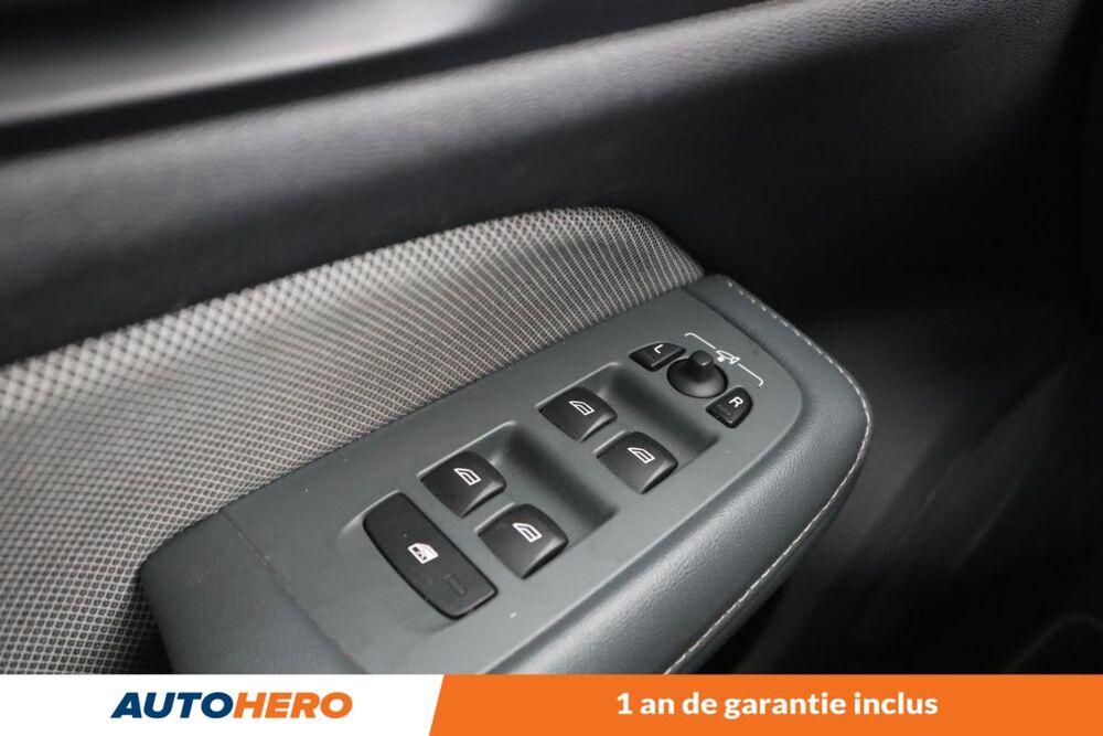 V60 2.0 D4 R-Design Geartronic 8 190 ch 2020 occasion 92130 Issy-les-Moulineaux