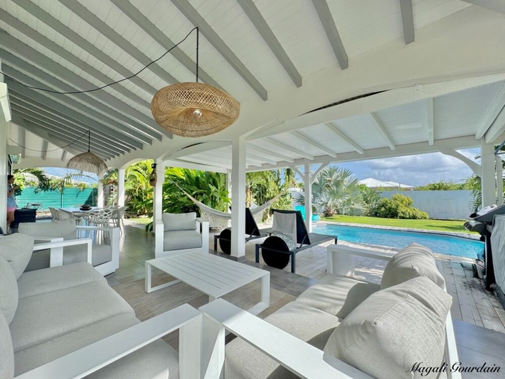 A VENDRE - EXCEPTIONNELLE VILLA CONTEMPORAINE AVEC STUDIO  SAINT-FRANÇOIS