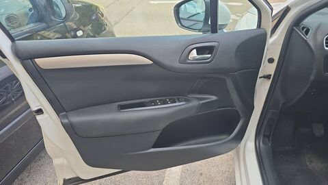 C4 1.2 PureTech 110 Feel 2016 occasion 83500 La Seyne Sur Mer