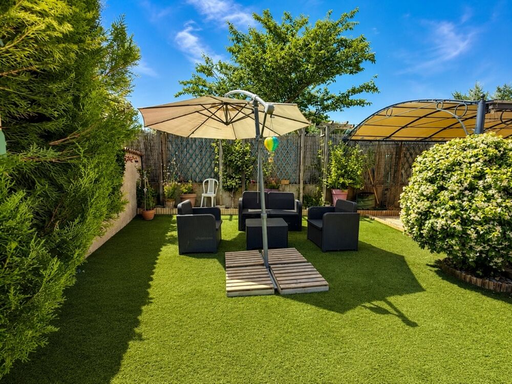 Maison à vendre 6 pièces 130 m2, dépendance, piscine, jardin LAURIS (84)
