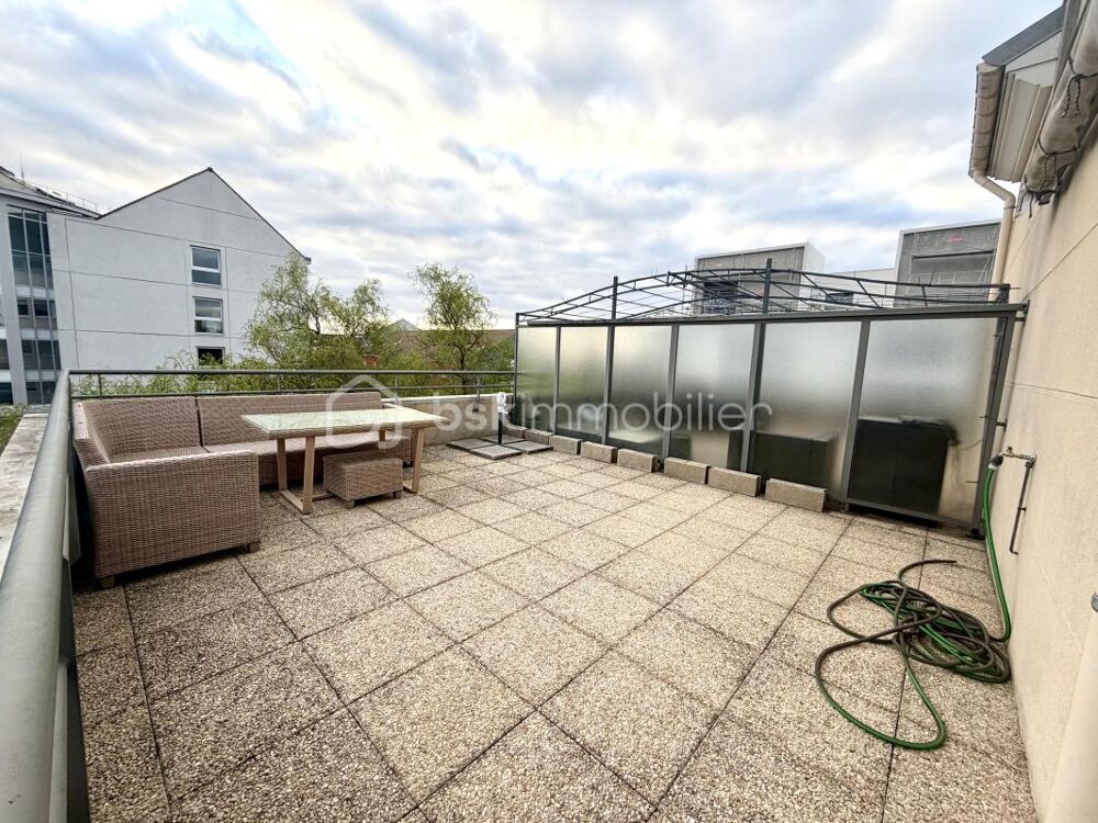 EN EXCLUSIVITÉ  DUPLEX AVEC GRANDE TERRASSE ET DOUBLE GARAGE