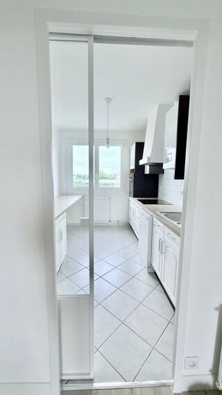  Appartement � louer 4 pi�ces 77 m�