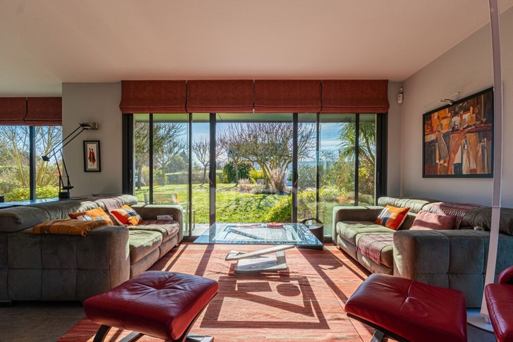 Vente Maison Propriété contemporaine de 228 m² sur un terrain clos de 2989m² avec piscine à 10 minutes de Saumur et 40 m' d'Angers Saumur
