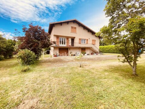   Maison de 92 m2 Marlieux avec fort potentiel! Maison - 5 pi�ce(s) - 92 m�