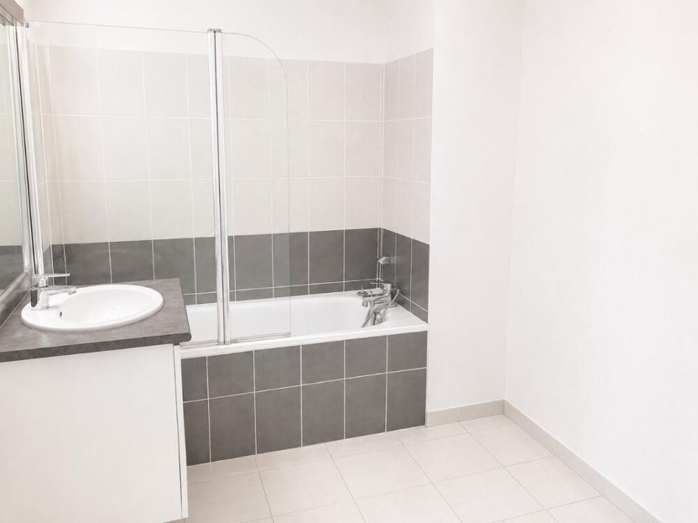 Location Appartement T1 avec balcon et parking à MONTPELLIER Montpellier