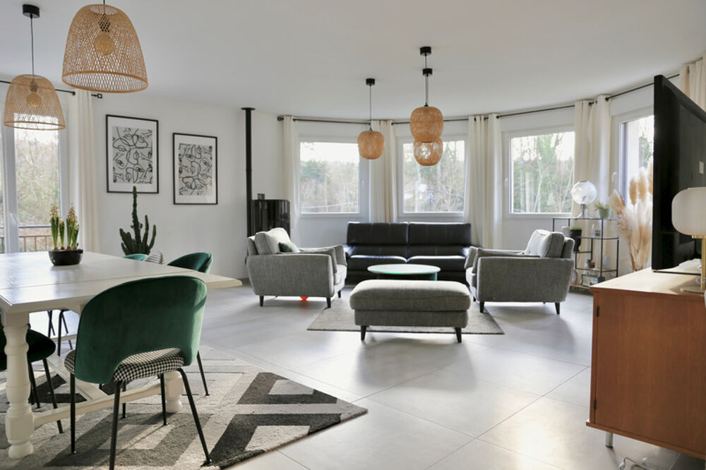 A vendre à Villers-Allerand une maison 160m2 : 5 chambres ; deux studios indepandants 35m2 et 55m2 ;