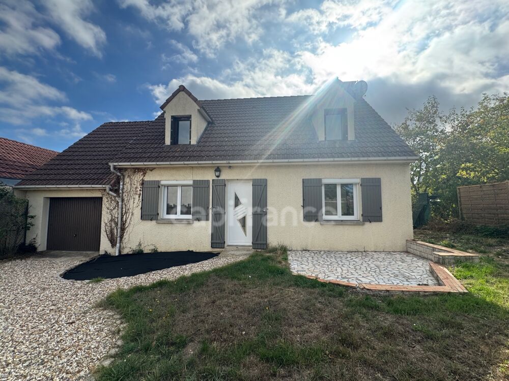 Belle maison familiale de 7 pièces à vendre - 110 m² avec jardin et garage - BUCHELAY (78) 7 minutes de Mantes-la-Jolie