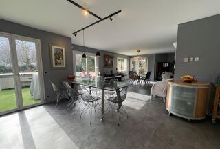  Maison � vendre 6 pi�ces 203 m�