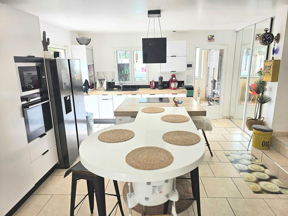 � vendre  Maison Bormes-les-Mimosas (83230)