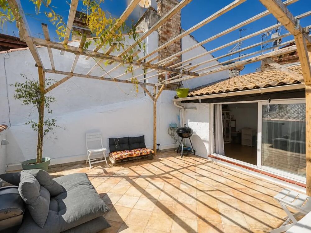 Vente Maison OLLI?ULES – MAISON DE VILLAGE RÉNOVÉE AVEC TERRASSE TROPÉZIENNE Ollioules