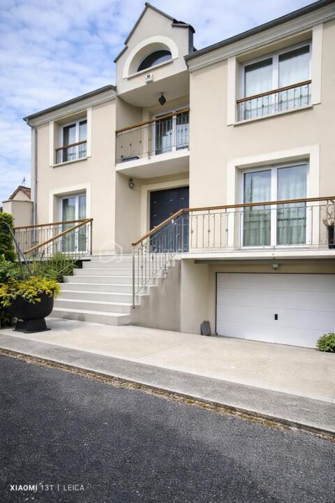   MAGNIFIQUE MAISON FAMILIALE MODERNE Maison - 7 pi�ce(s) - 170 m�