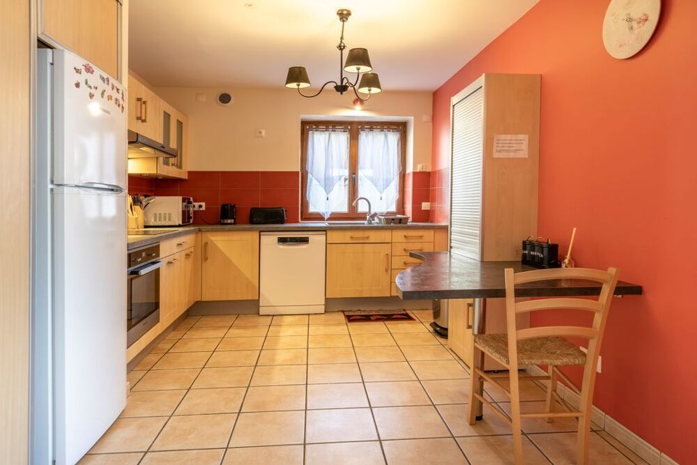 Location Maison Maison de 240m2 à louer sur Beauvoir-de-Marc Beauvoir de marc