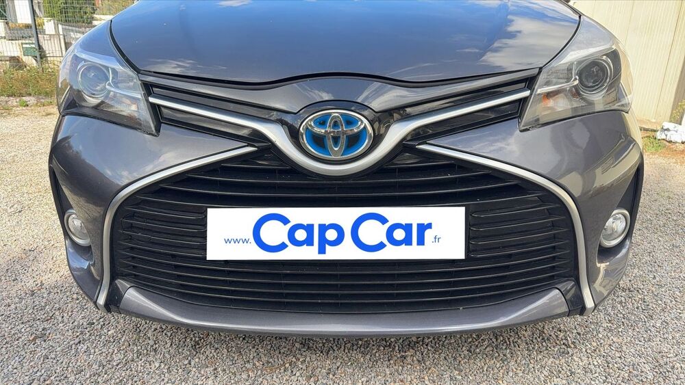 Yaris III 1.5 VVT-i 100 Hybrid E-CVT Dynamic 2015 occasion 44220 Coueron