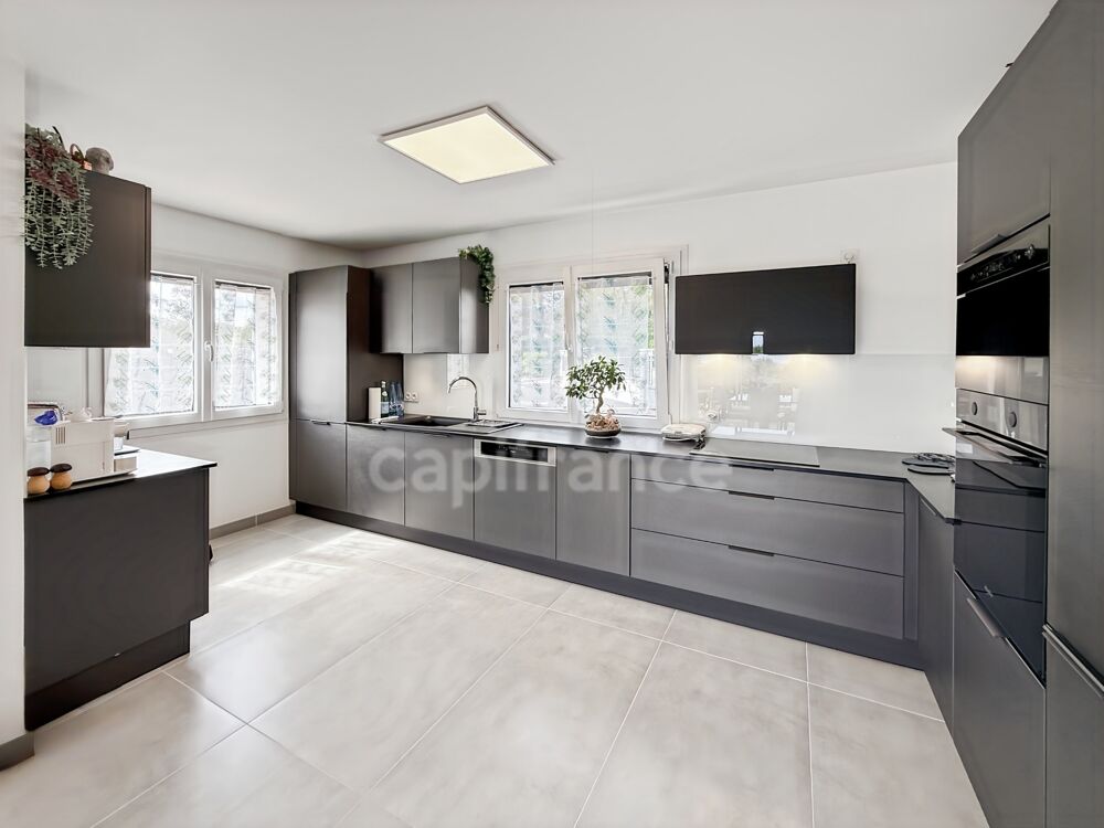 Vente Maison Maison à vendre 8 pièces PREVESSIN MOENS (01) Prevessin moens