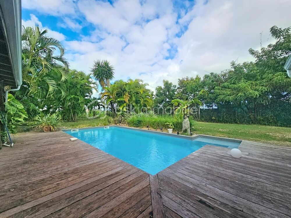 Villa 3 chambres + bungalow piscine