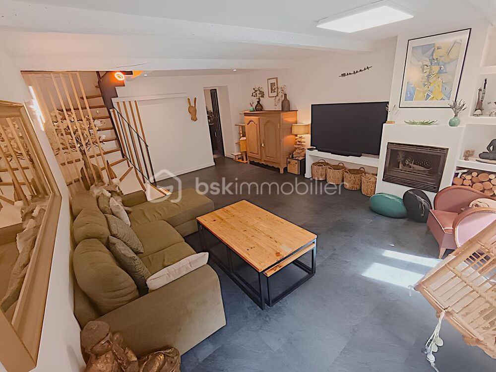 Vente Maison À VENDRE – SOMPTUEUSE MAISON HAUT DE GAMME 5 PIÈCES DE 131 m² AVEC BUREAU, PIÉCE POLYVALENTE, JARDIN, COUR TROPICALE ET GARAGE – Six fours les plages