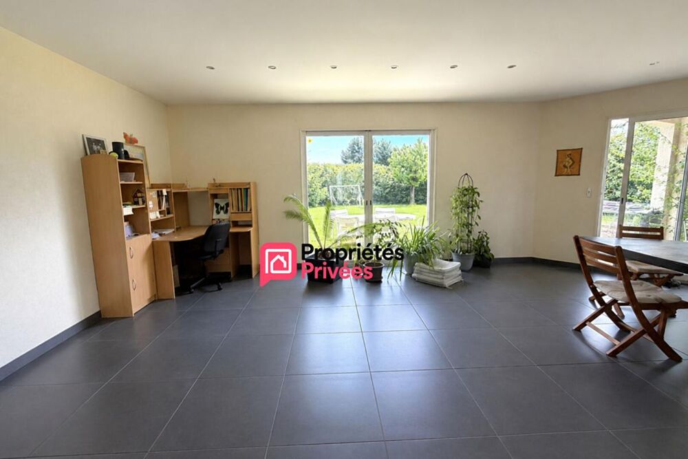 Vente Maison Coup de coeur maison T6 de plain-pied de 195m², terrain 1200m² PAUGNAT 63410 Charbonnieres les varennes