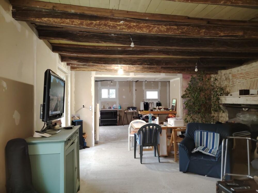 Vente Maison Maison en pierre de 110 m² sur un terrain de 2600 m² commune de Jardres Jardres