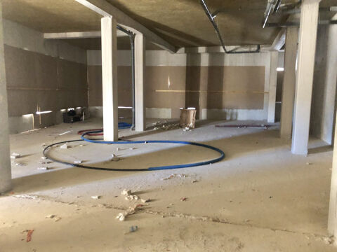 Local/bureau &agrave; vendre CUGES LES PINS (13) 444000 13780 Cuges les pins