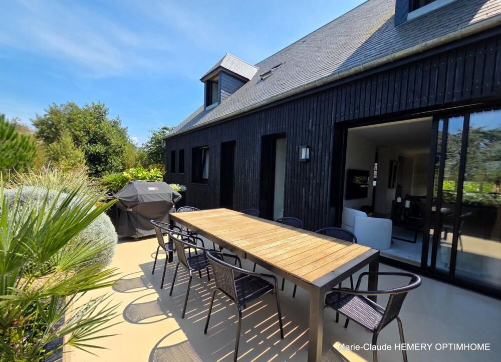Dinard, Thalassothérapie, belle Villa BBC de 202m² sur parcelle de 400 m² clôturée et paysagée. Rénovation récente de qualité