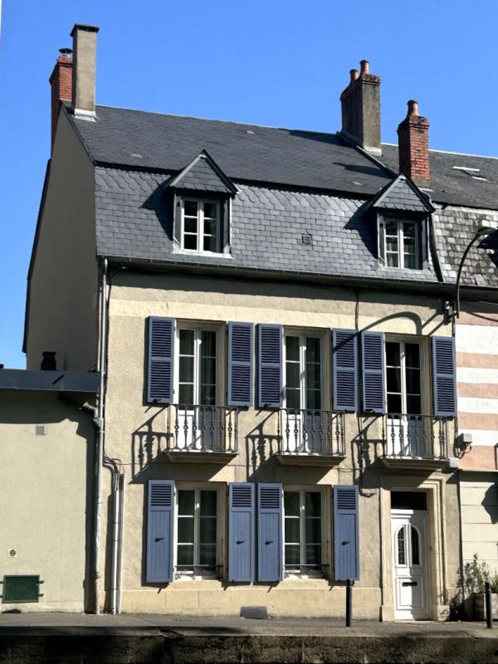 Vente Maison Maison familiale Nevers-Hyper Centre-Ville Maison  7 pi�ce(s) 204 m2 Nevers