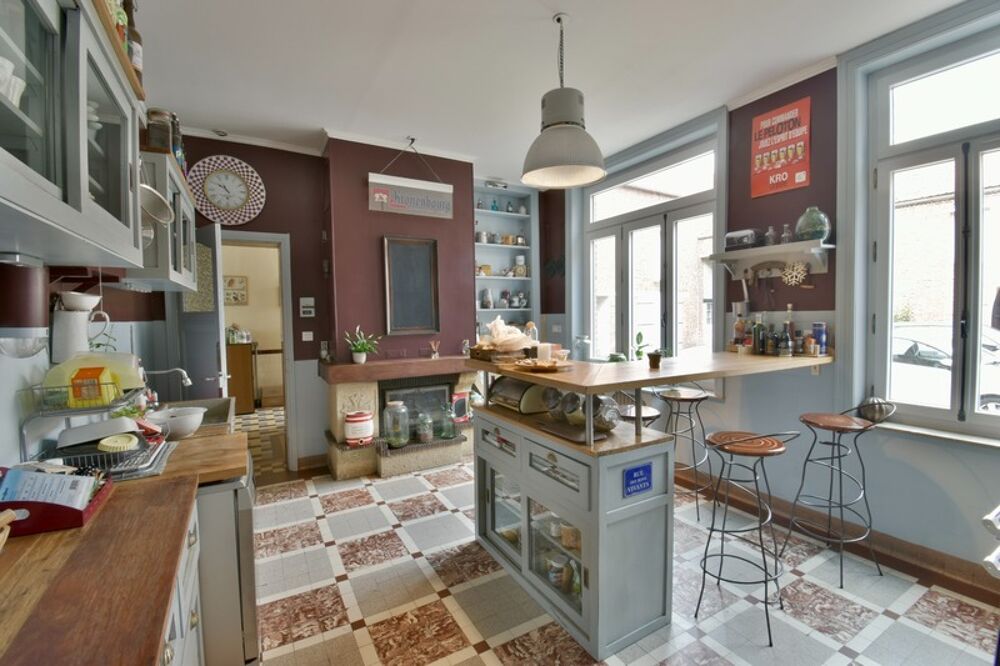 Ancienne ferme au carré de caractère  205 m² habitables avec dependance et terrain
