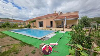 Vente Maison Maison individuelle en plain-pied de 184 m² avec jardin, garage et piscine Neschers