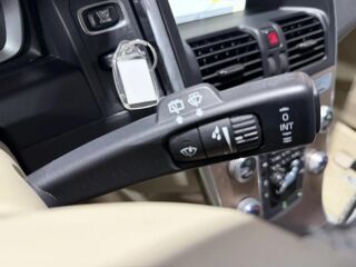 XC60 I Phase 2 D3 2.0 TDi 16V FWD 150 cv MOMENTUM 2015 occasion 85190 Venansault