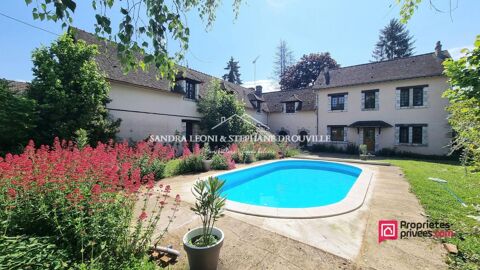 Magnifique Demeure avec piscine, de 15 pièces, 360 m², à Jouy. Référence annonce 362374 995000 Jouy (28300)