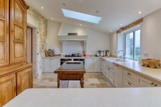  Proprit/chteau  vendre 7 pices 500 m