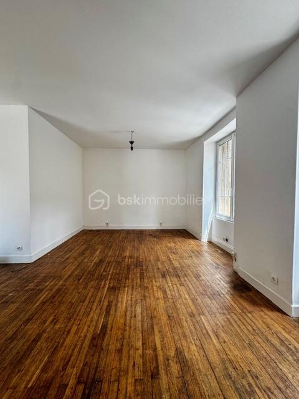 ? Maison de 175 m² avec jardin et terrasse  Idéale résidence principale ou investissement locatif 10KM de RUFFEC
