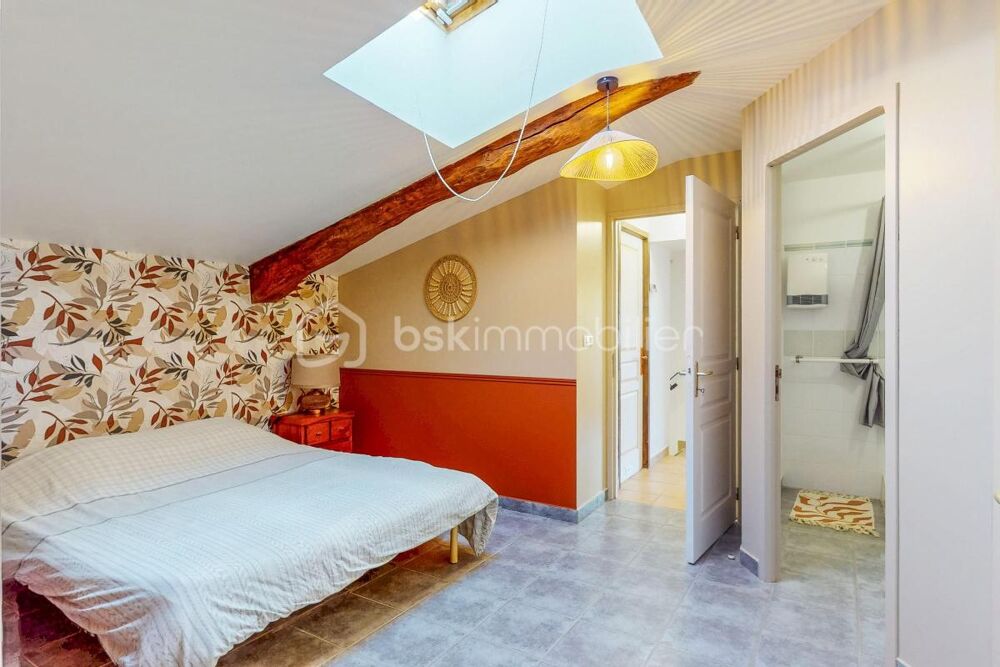 à vendre  Propriété/château Hauterives (26390)