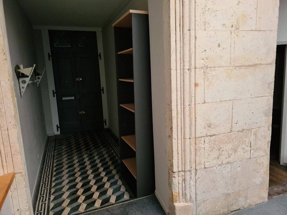 Vente Loft Loft, local commercial ou bureau, cœur de ville, rez de chaussée Angouleme