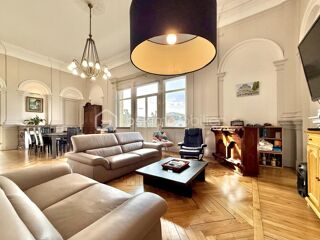  Appartement � vendre 8 pi�ces 379 m�