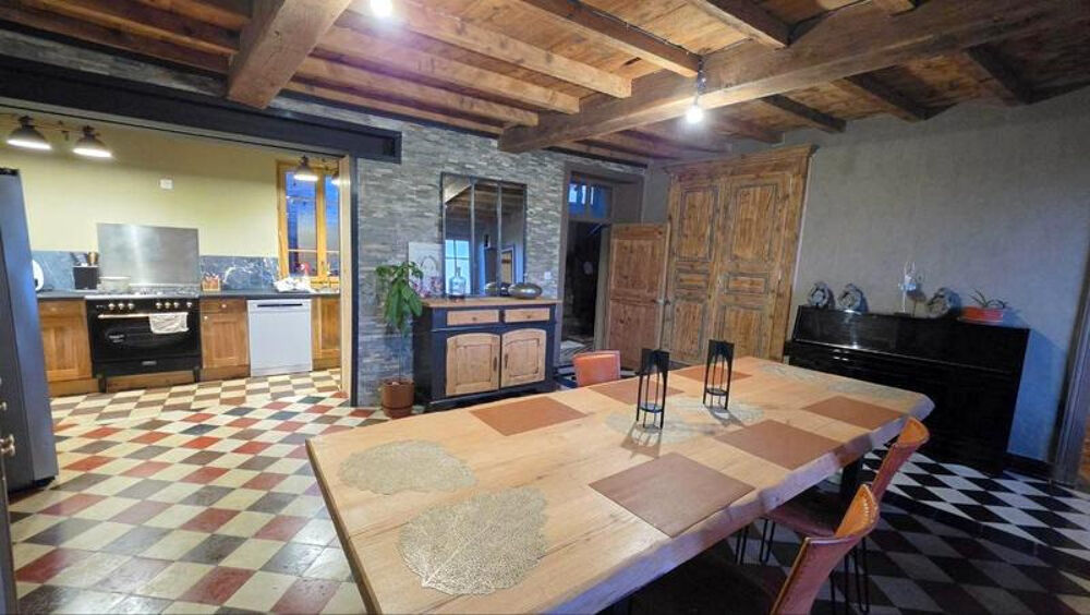 à vendre  Propriété/château Pérouges (01800)