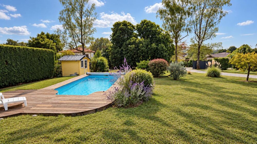 Vente Maison MAISON 142M² 4CH PISCINE DOUBLE GARAGE CARPORT SUR 1600M² DE TERRAIN Salles