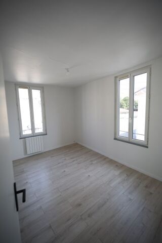  Appartement à louer 3 pièces 55 m²