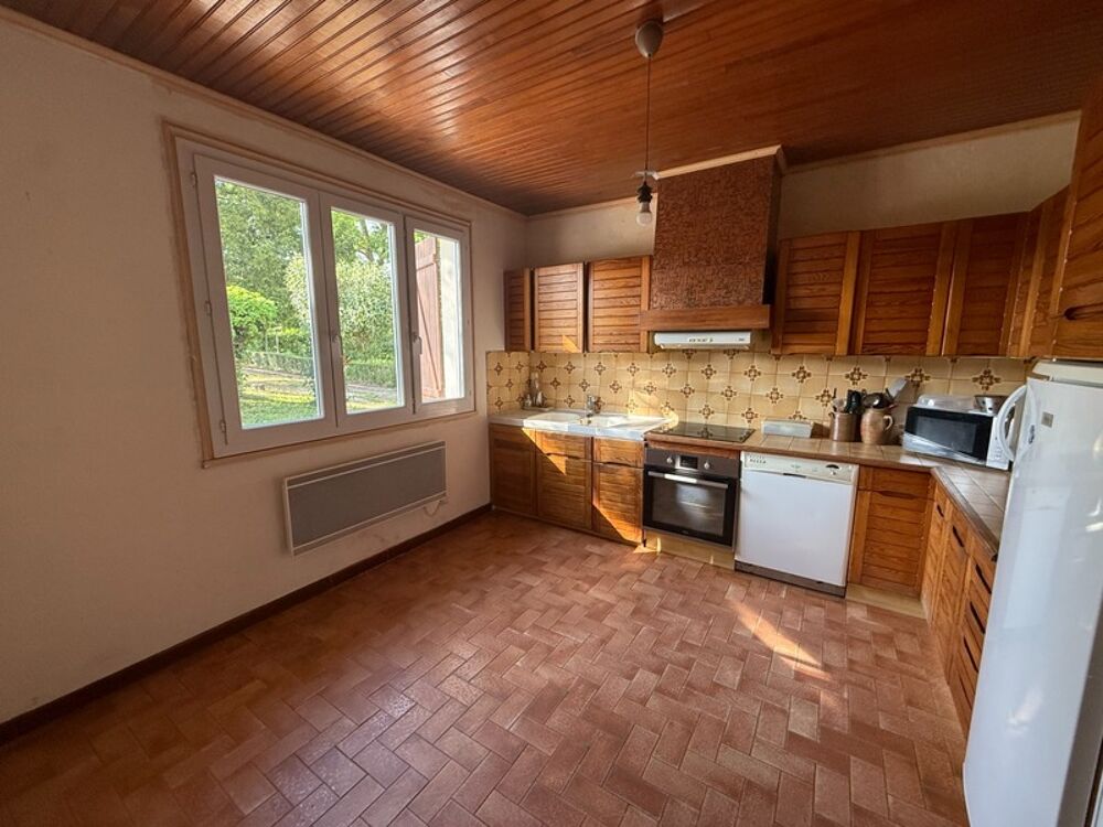 ? MAISON DE PLAIN-PIED À JOUY  ENVIRONNEMENT EXCEPTIONNEL  4 426 m² DE TERRAIN