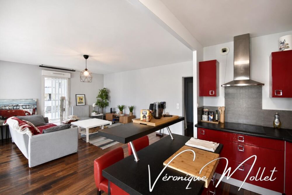 Vente Appartement T5 lumineux – 4 chambres – terrasse – 2 stationnements – Tram à proximité immédiate Bordeaux