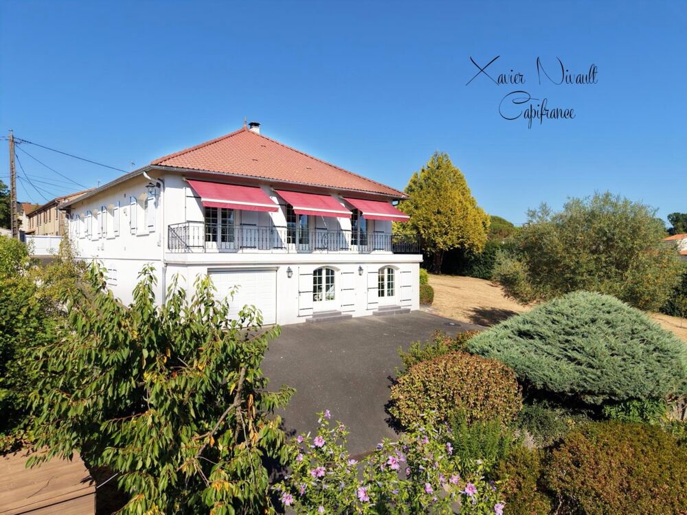 Maison à vendre 10 pièces MONCOUTANT (79)