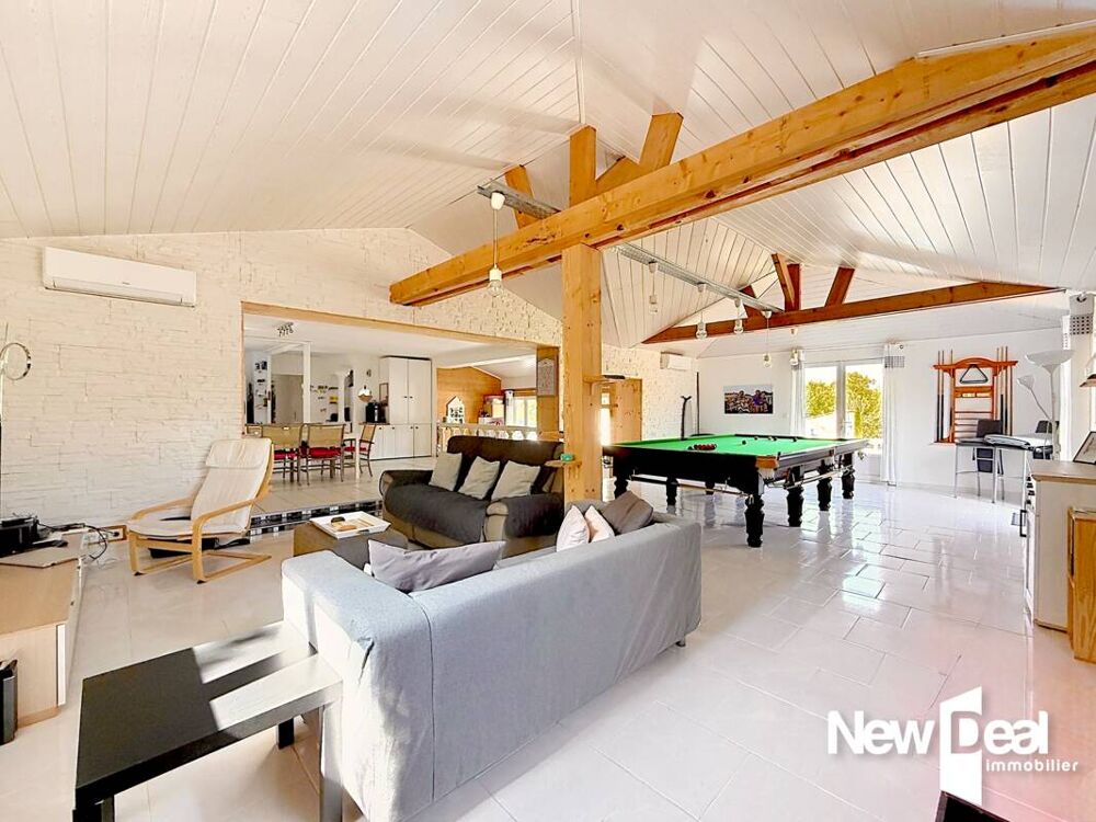 à vendre  Propriété/château Fayence (83440)