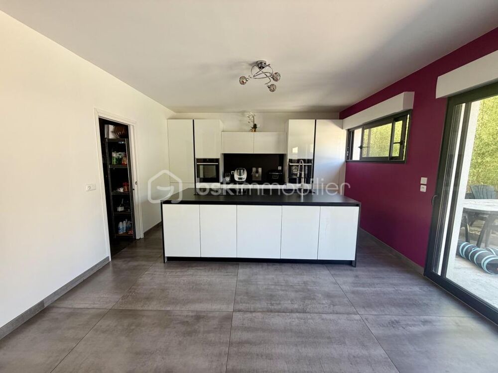 Vente Maison Maison d'exception contemporaine 208 m² - Piscine chauffée - Prestations haut de gamme Brie comte robert