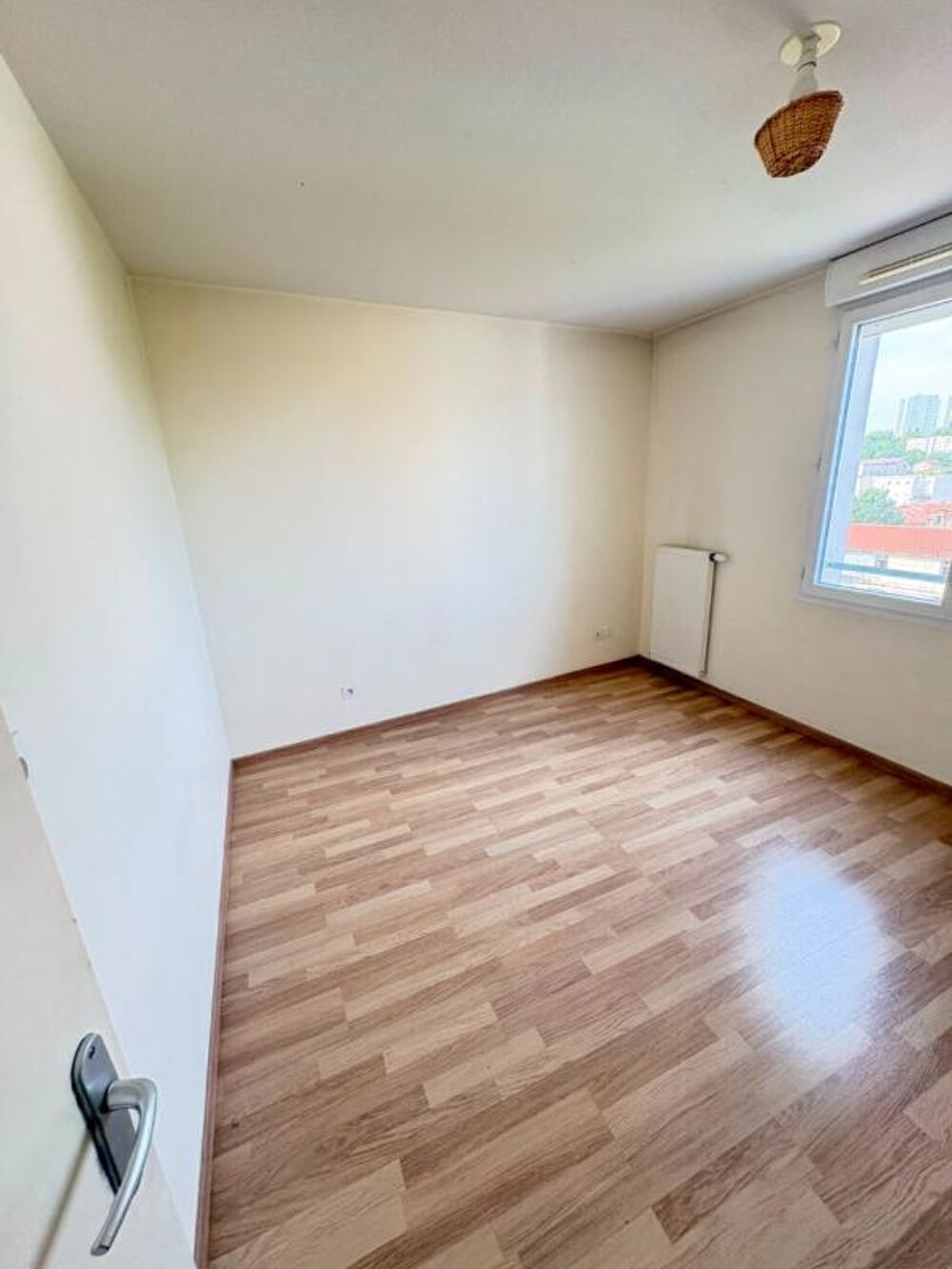 Location Appartement Appartement T4 de 83,4 m² avec balcon et garage à Vénissieux ? 5? et dernier étage Venissieux