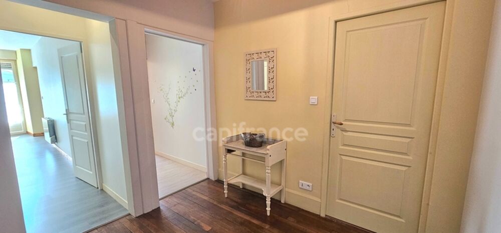 Vente Appartement Appartement à vendre avec grand balcon et vue dégagée - quartier calme de Salins-Les-Bains Salins les bains