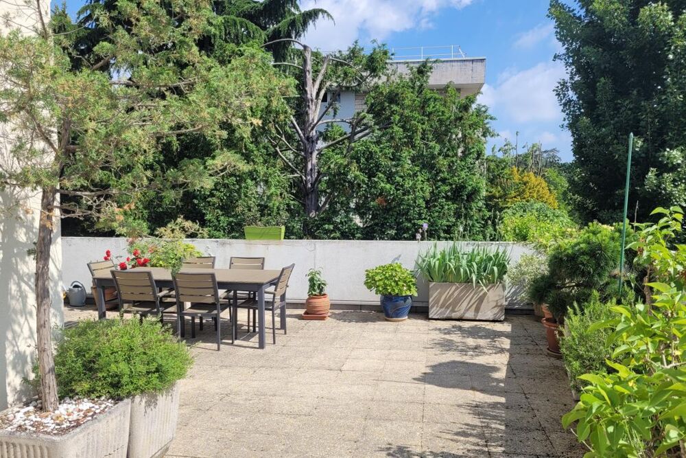 Appartement 4 pièces 93 m² · à Ville D Avray · 93 m² · 649 000 €