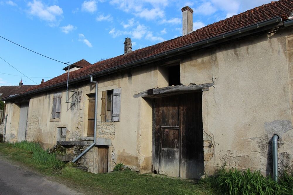Maison à vendre P5 de 129,60 m² + 2 granges à rénover SAINT VICTOR SUR OUCHE (21)